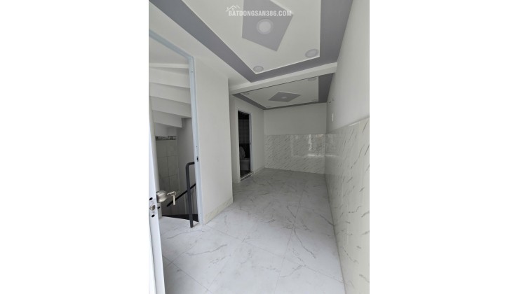 Nhà Vuông 4 tầng HXH 16m2 – Nguyễn Ảnh Thủ Quận 12